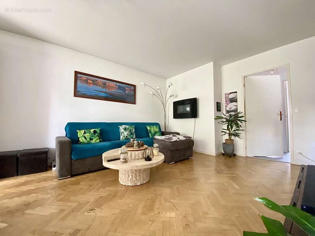 Appartement à LE PLESSIS-TREVISE