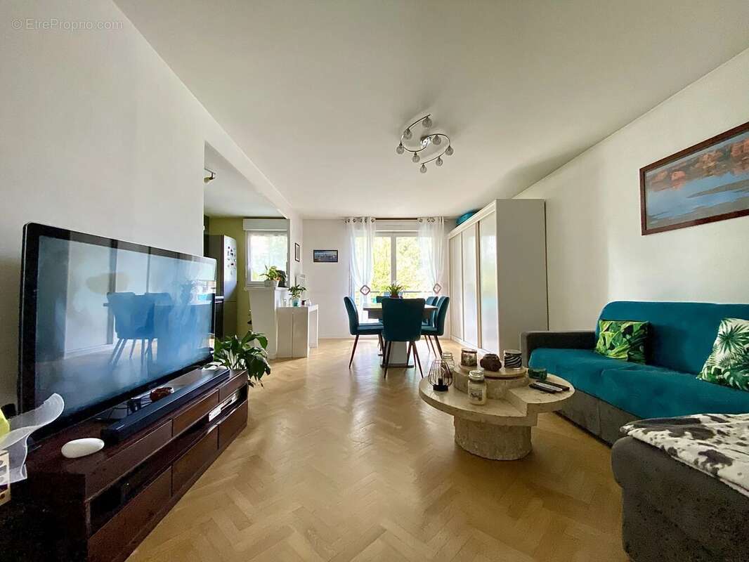 Appartement à LE PLESSIS-TREVISE