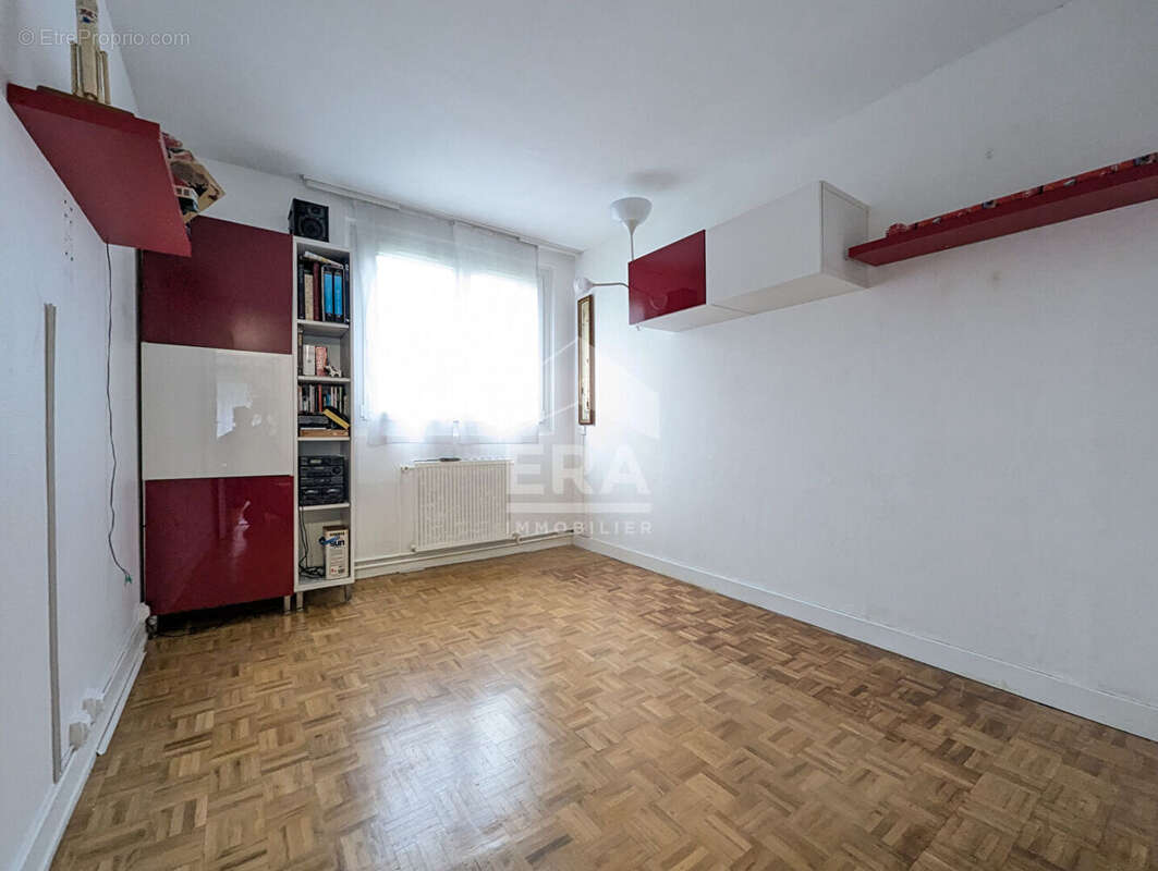 Appartement à FONTENAY-SOUS-BOIS