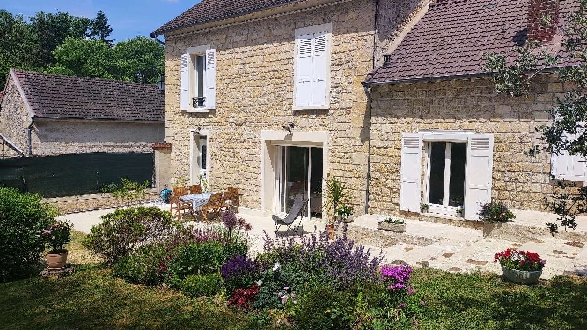 Maison à NESLES-LA-VALLEE