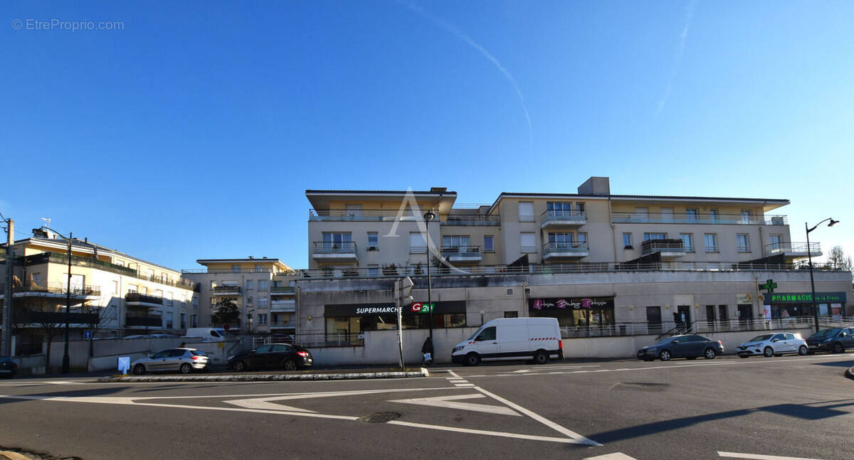 Appartement à CORBEIL-ESSONNES