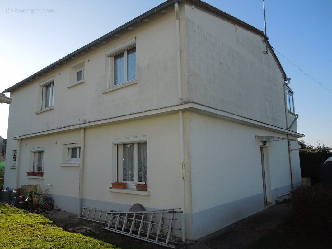 Maison à COURTENAY