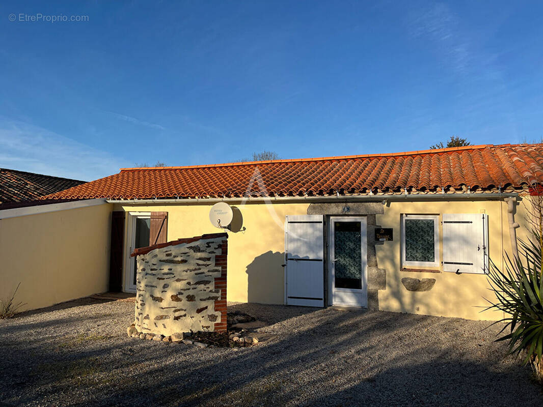 Maison à SAINT-AVAUGOURD-DES-LANDES