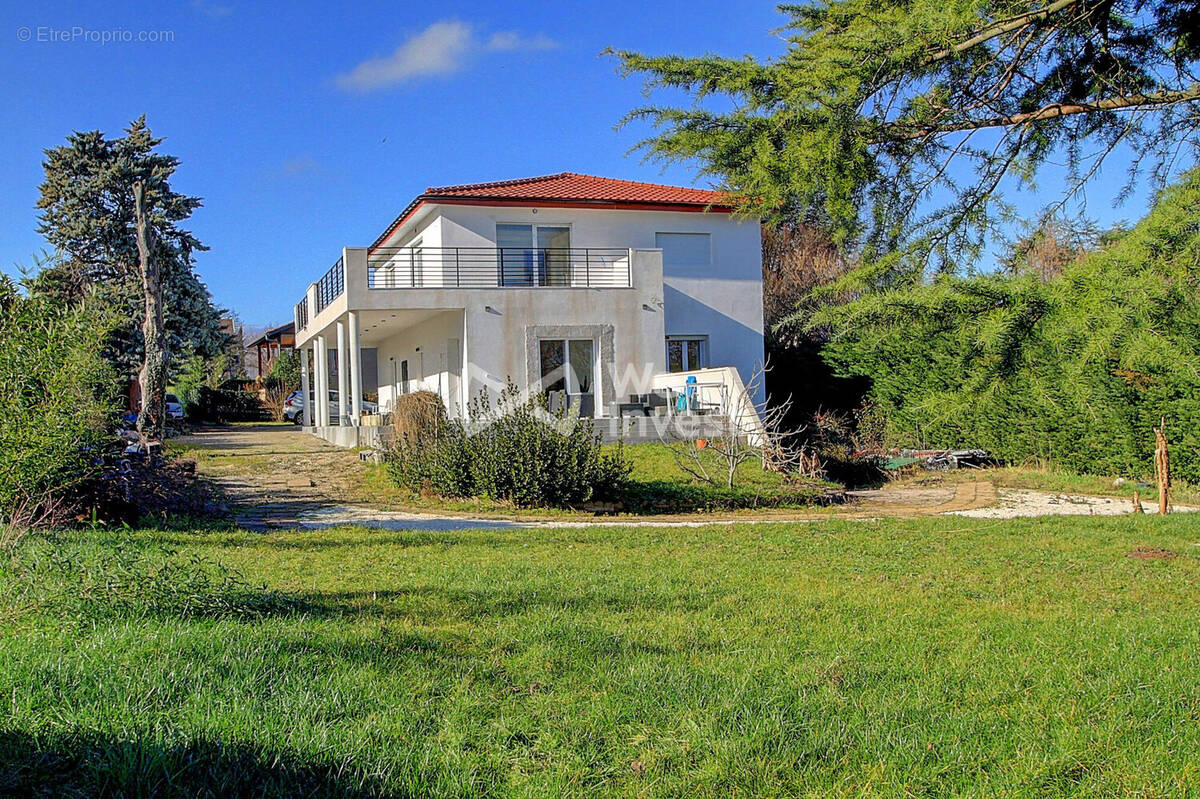 Maison à SAINT-LAURENT-DE-MURE