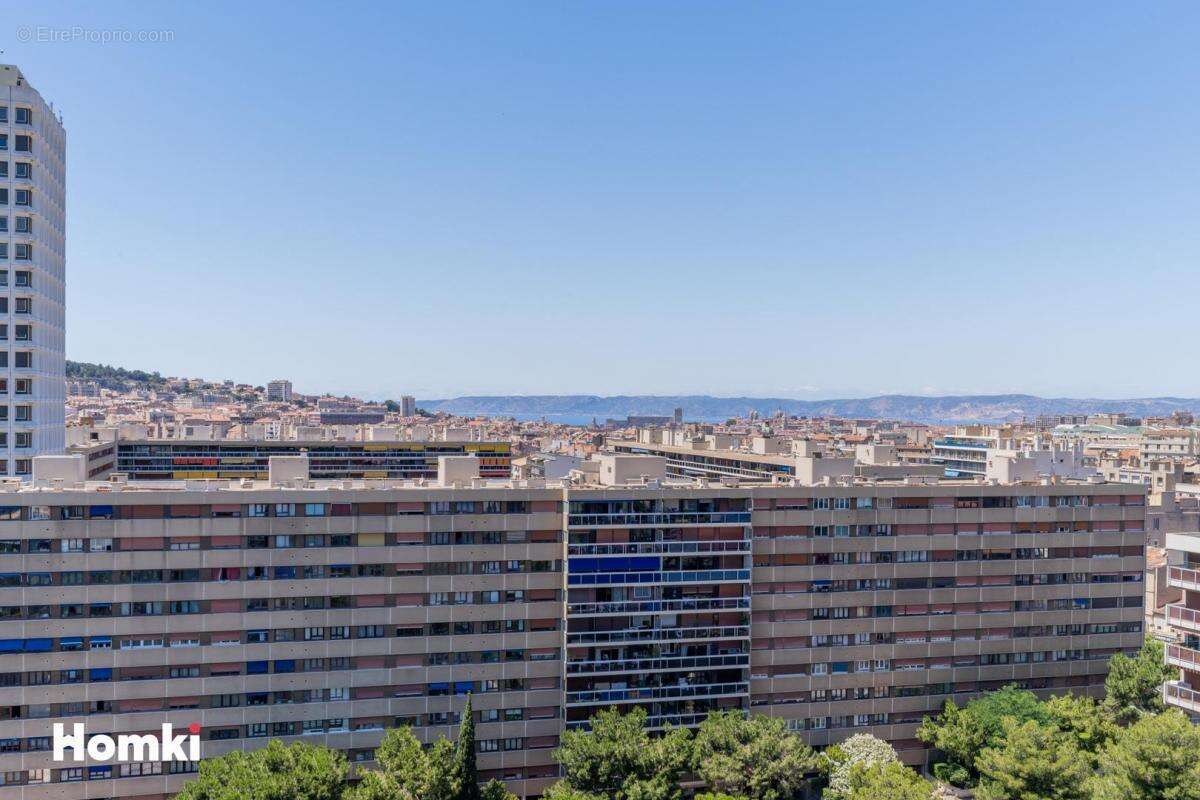 Appartement à MARSEILLE-6E