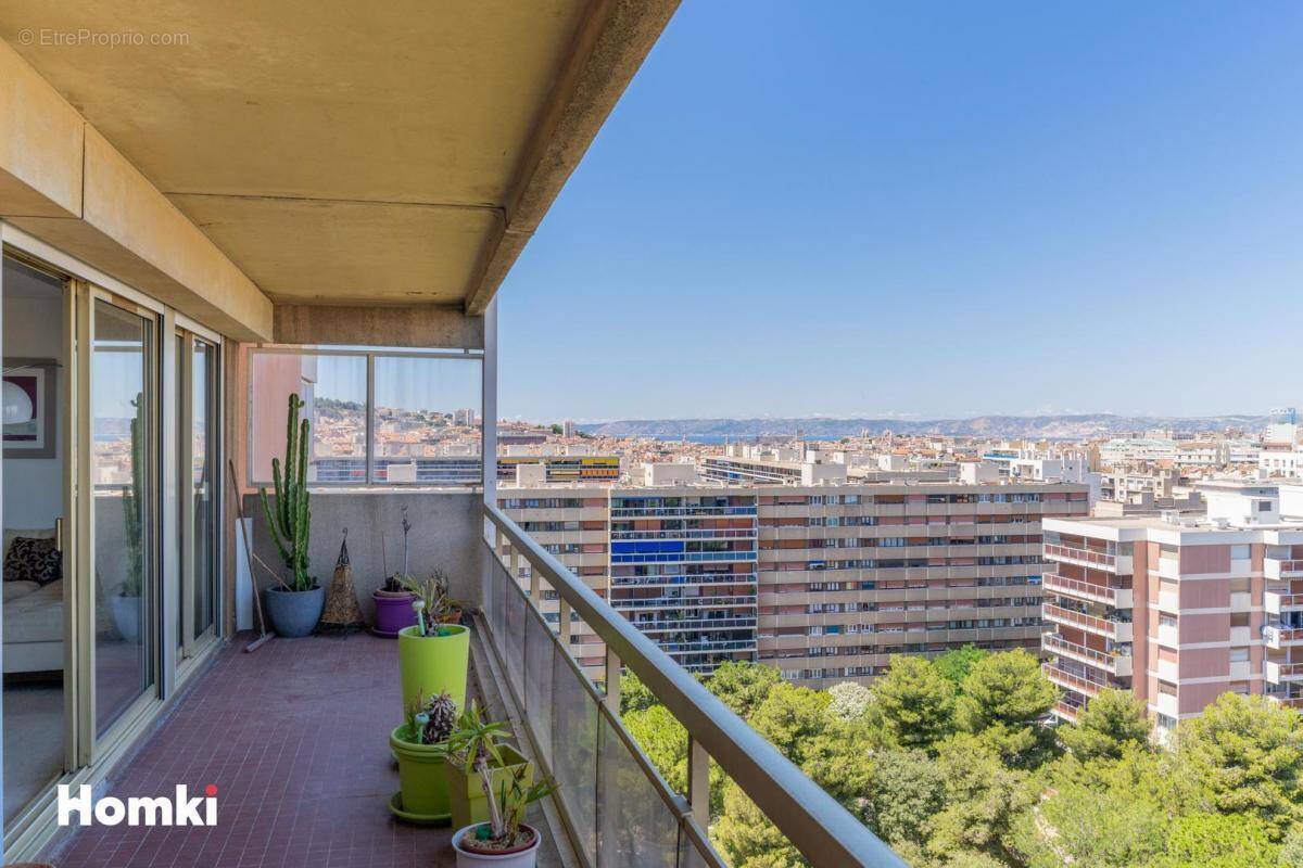 Appartement à MARSEILLE-6E