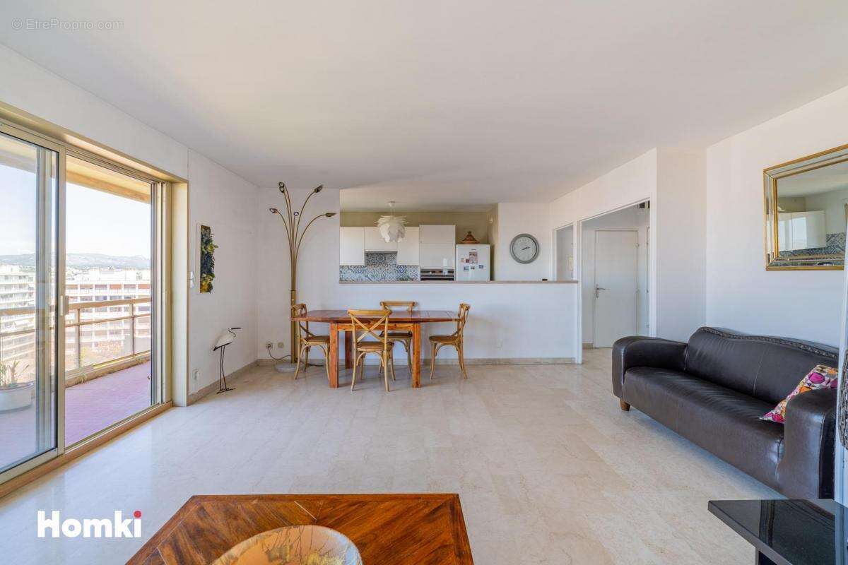 Appartement à MARSEILLE-6E