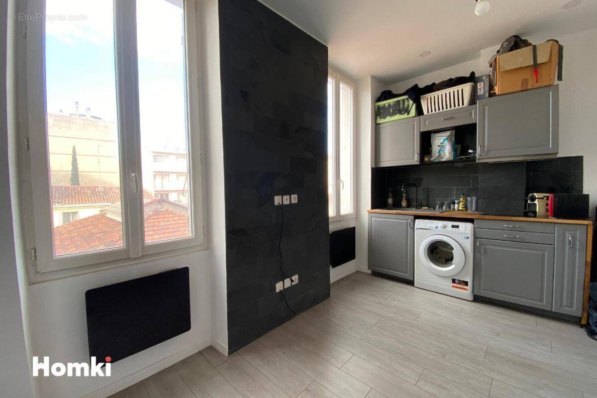 Appartement à MARSEILLE-4E