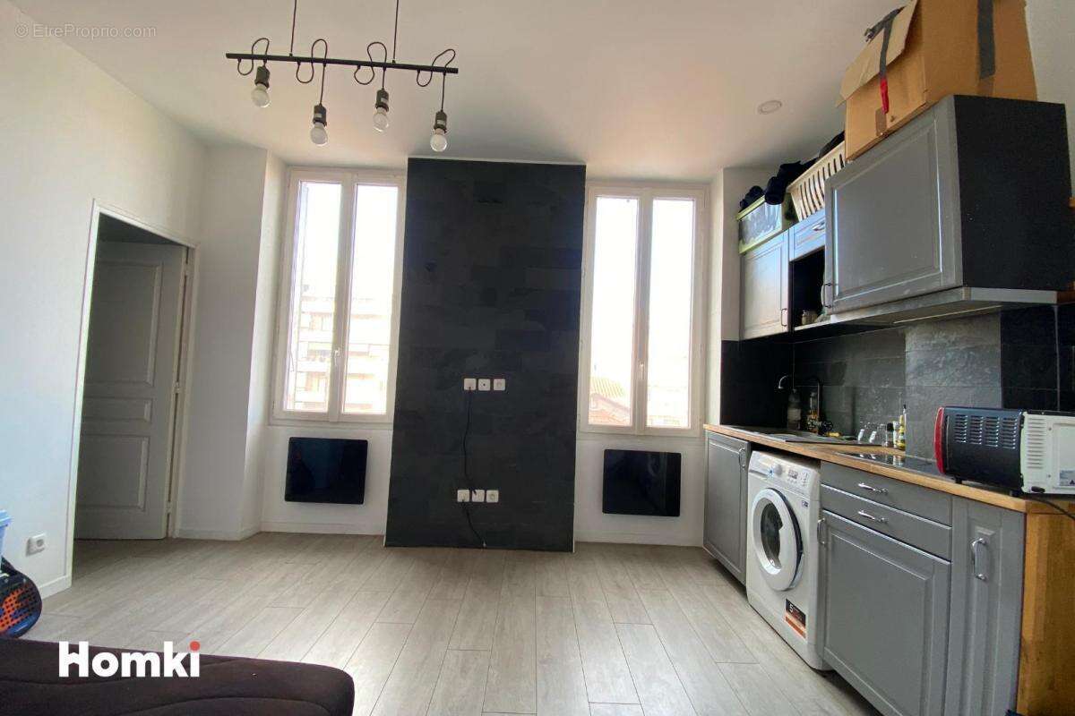 Appartement à MARSEILLE-4E