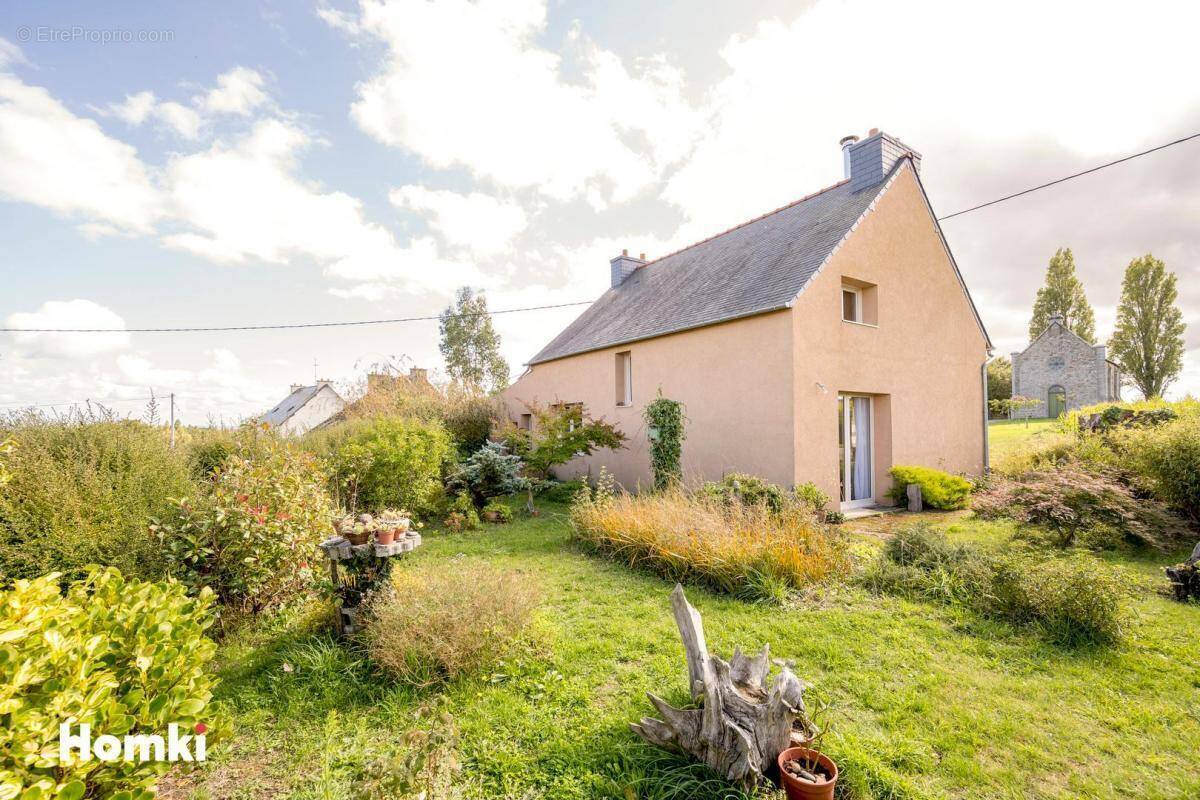 Maison à TREGUEUX