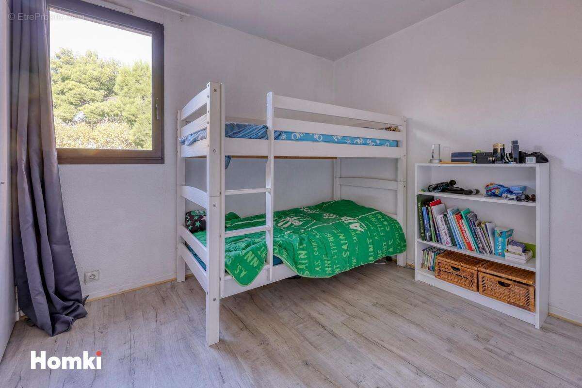 Appartement à SIX-FOURS-LES-PLAGES