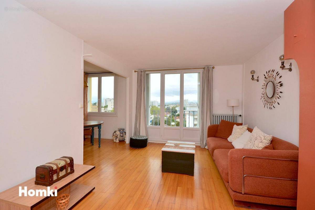 Appartement à LYON-8E