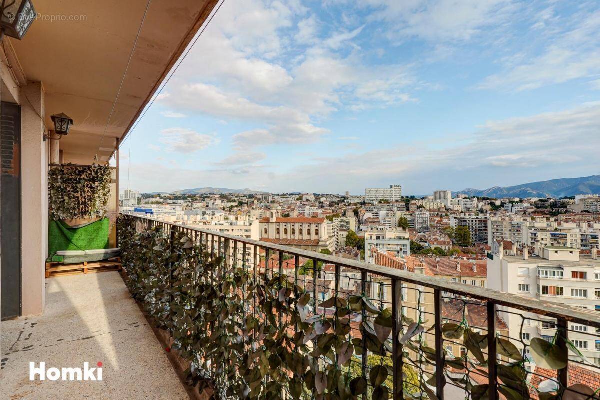 Appartement à MARSEILLE-4E