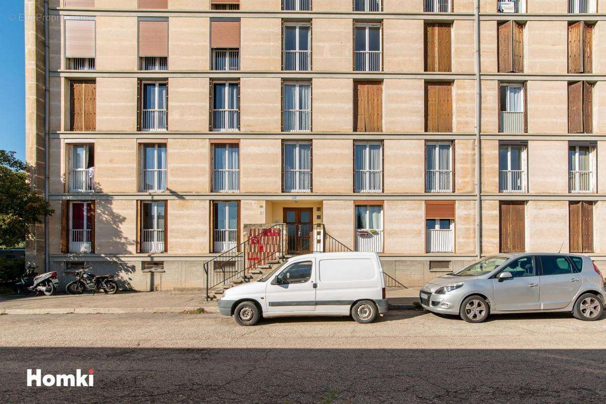 Appartement à SALON-DE-PROVENCE