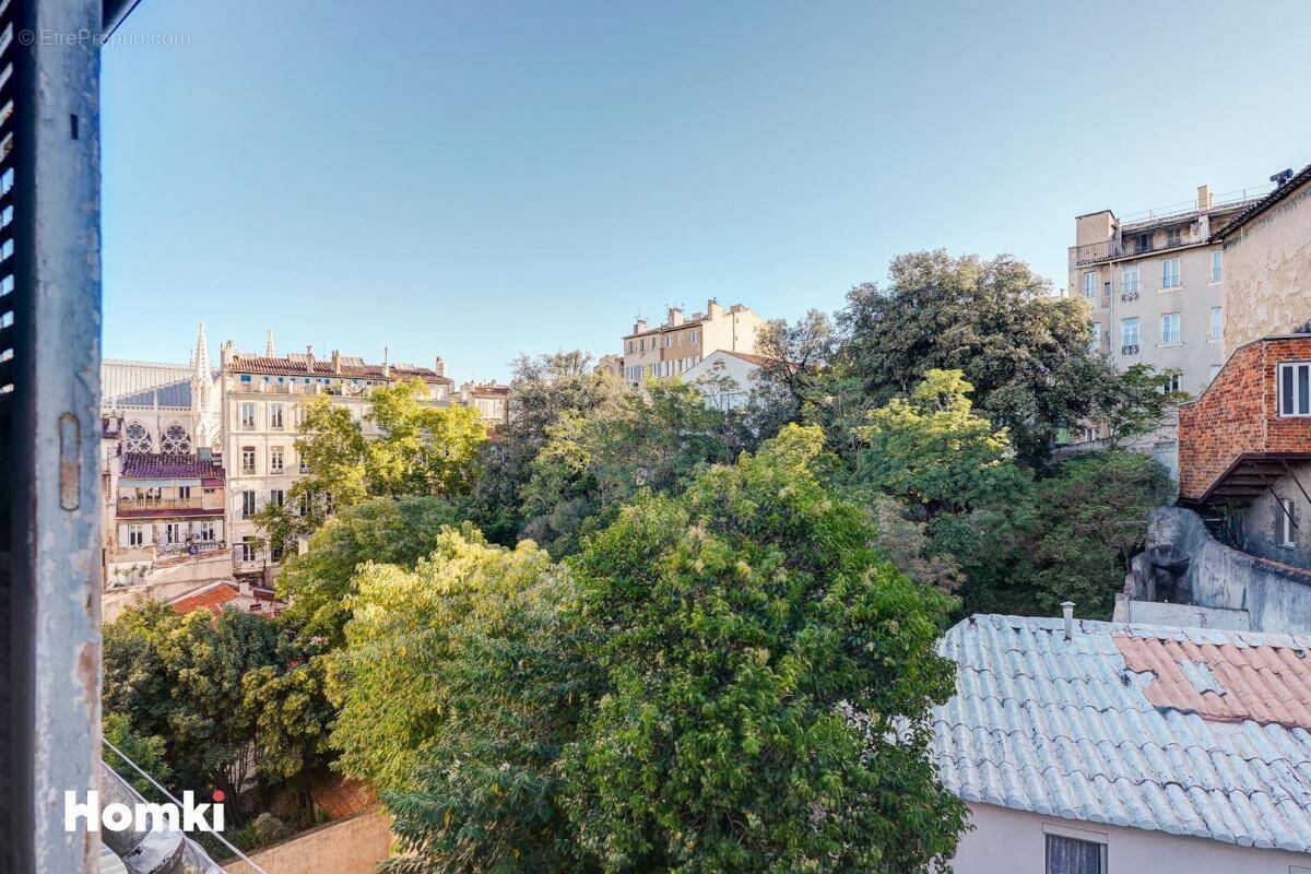 Appartement à MARSEILLE-1E