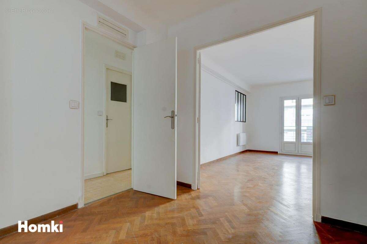 Appartement à MARSEILLE-6E