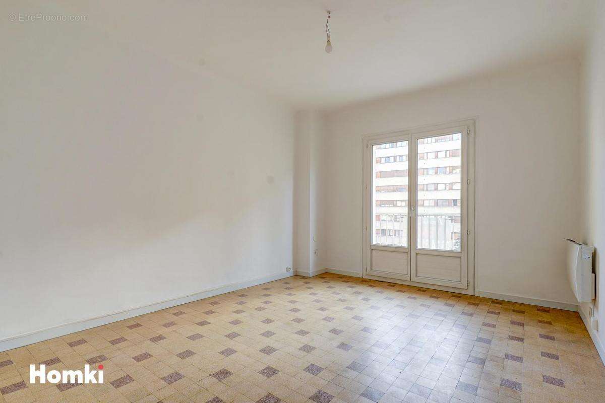 Appartement à MARSEILLE-6E