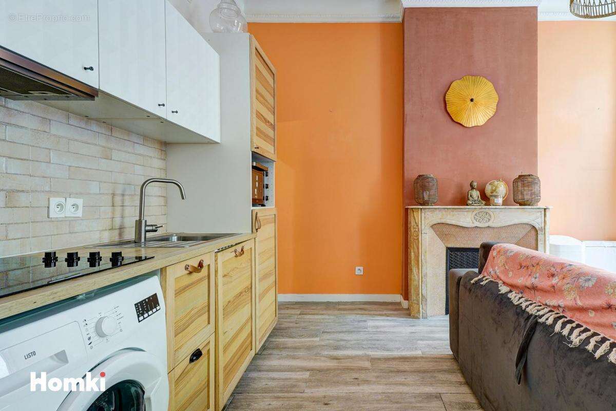 Appartement à MARSEILLE-4E