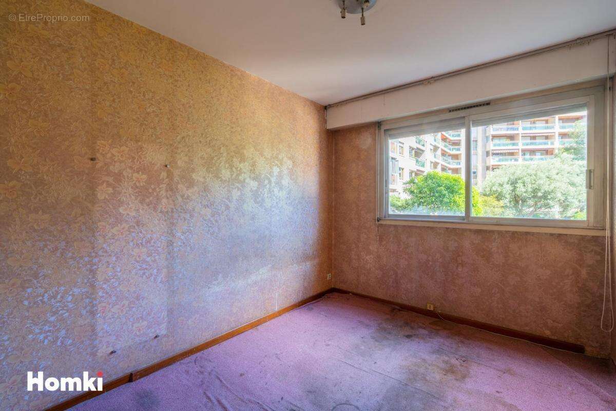 Appartement à MARSEILLE-6E