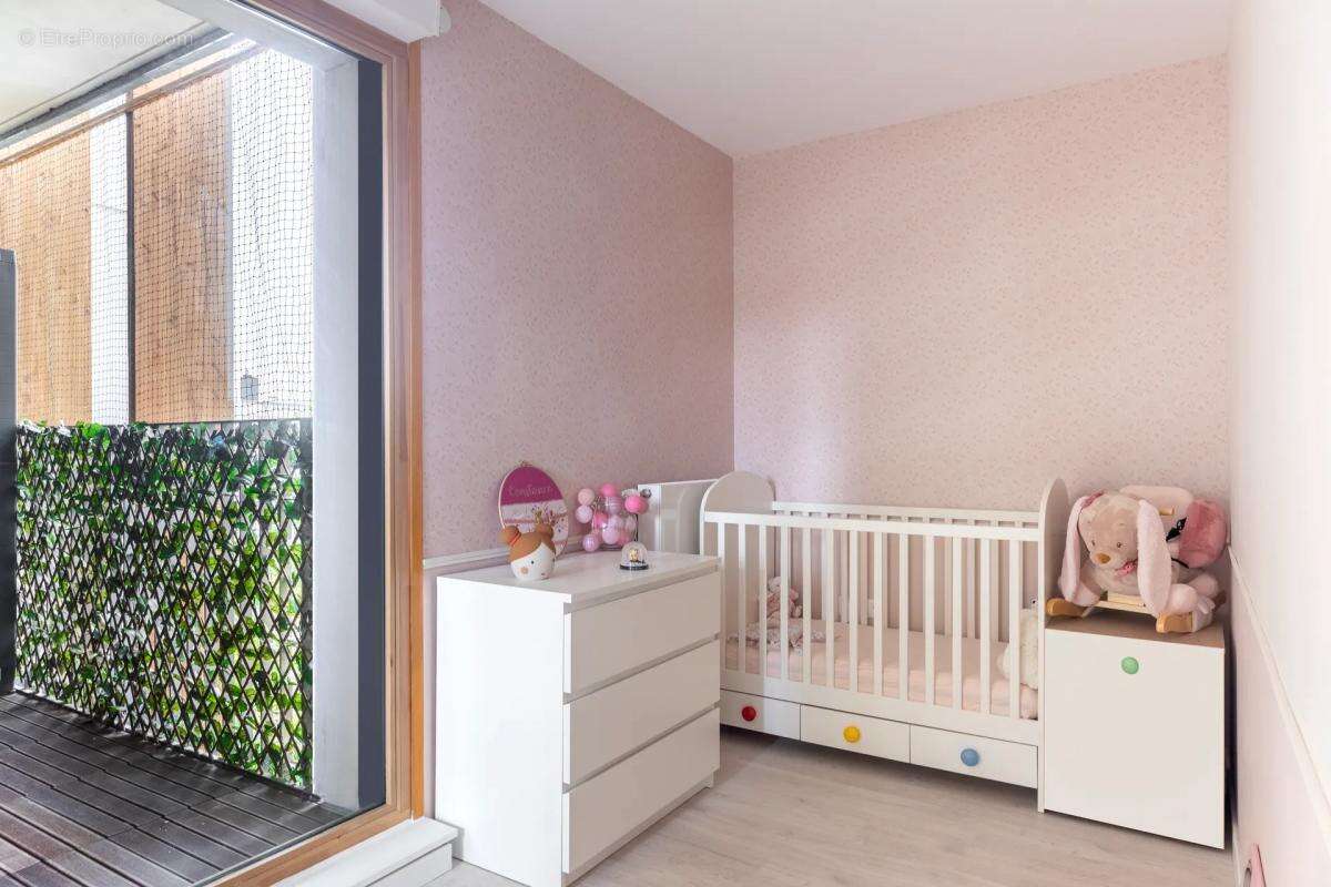 Appartement à NANTERRE