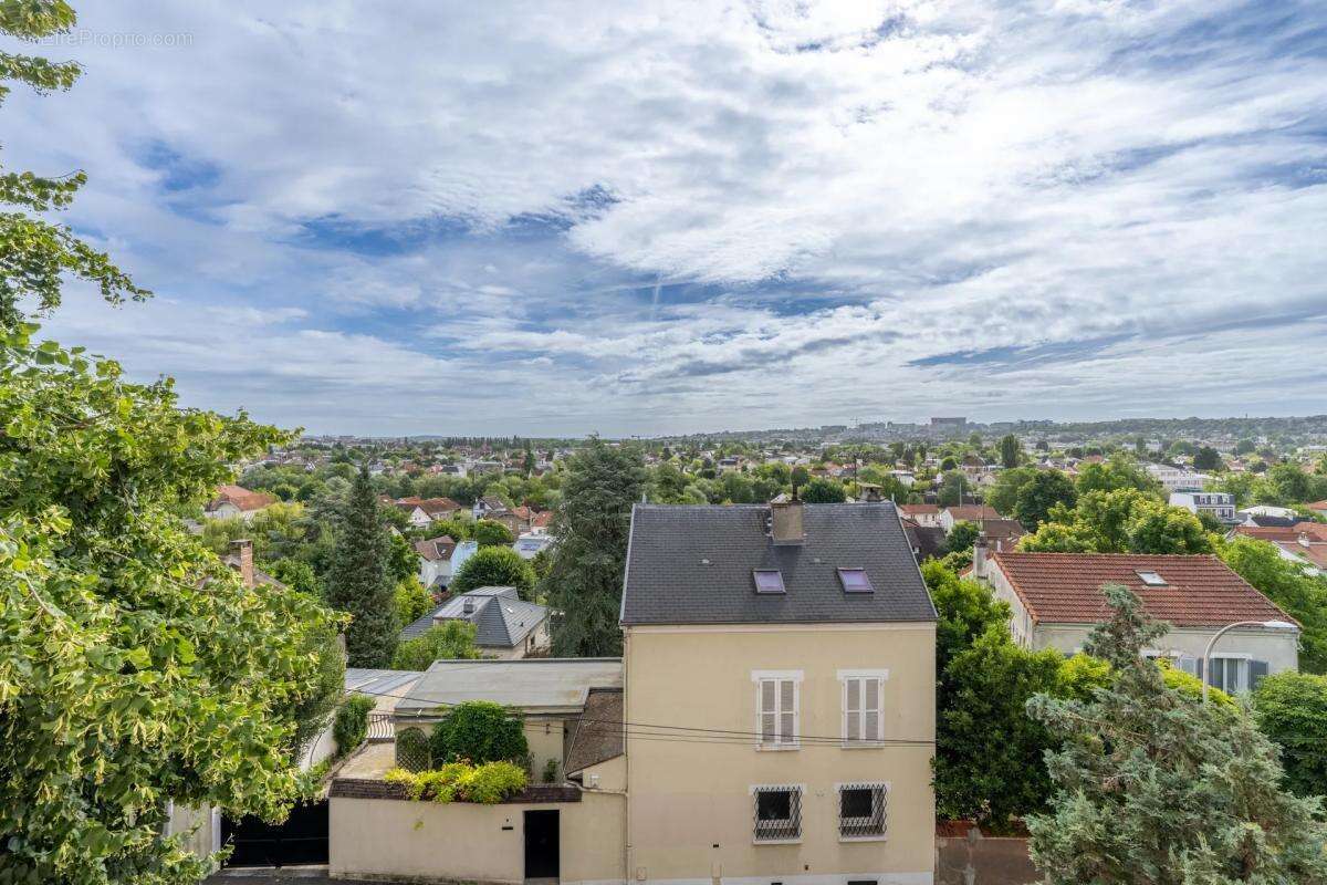 Appartement à LE PERREUX-SUR-MARNE