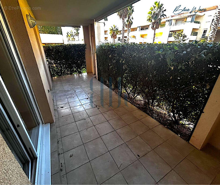 Appartement à ROQUEBRUNE-SUR-ARGENS