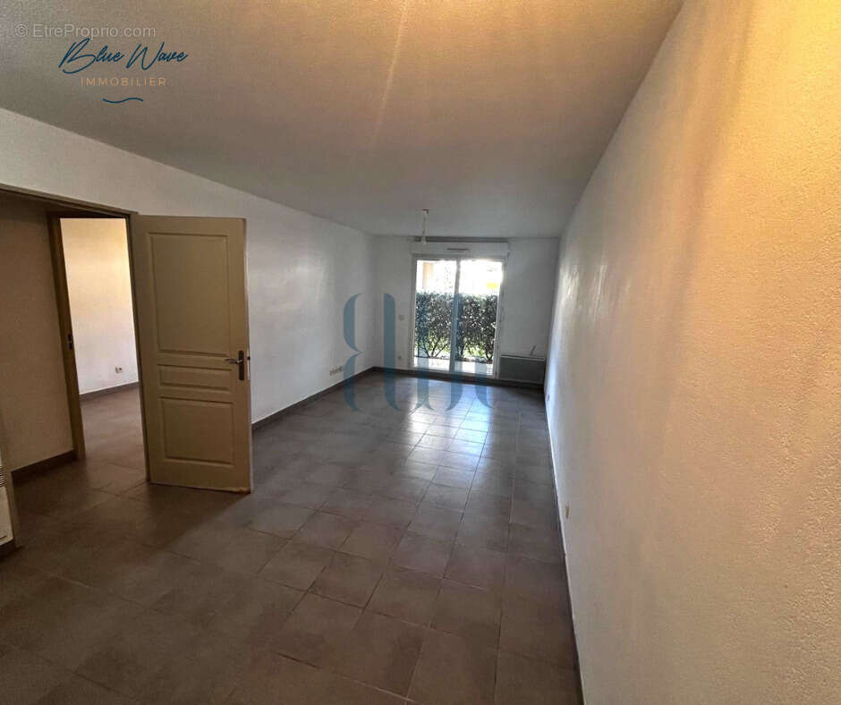 Appartement à ROQUEBRUNE-SUR-ARGENS