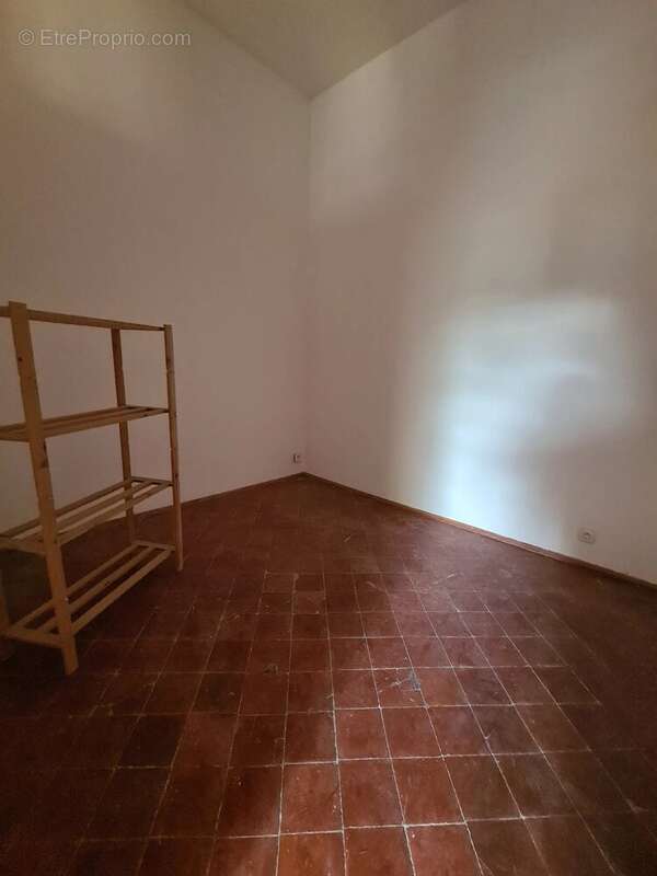 Appartement à LEZIGNAN-CORBIERES