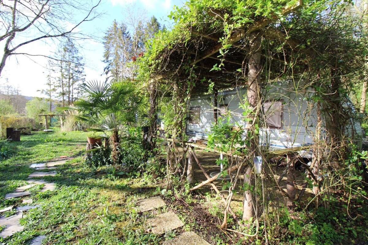 Terrain à ROMENY-SUR-MARNE