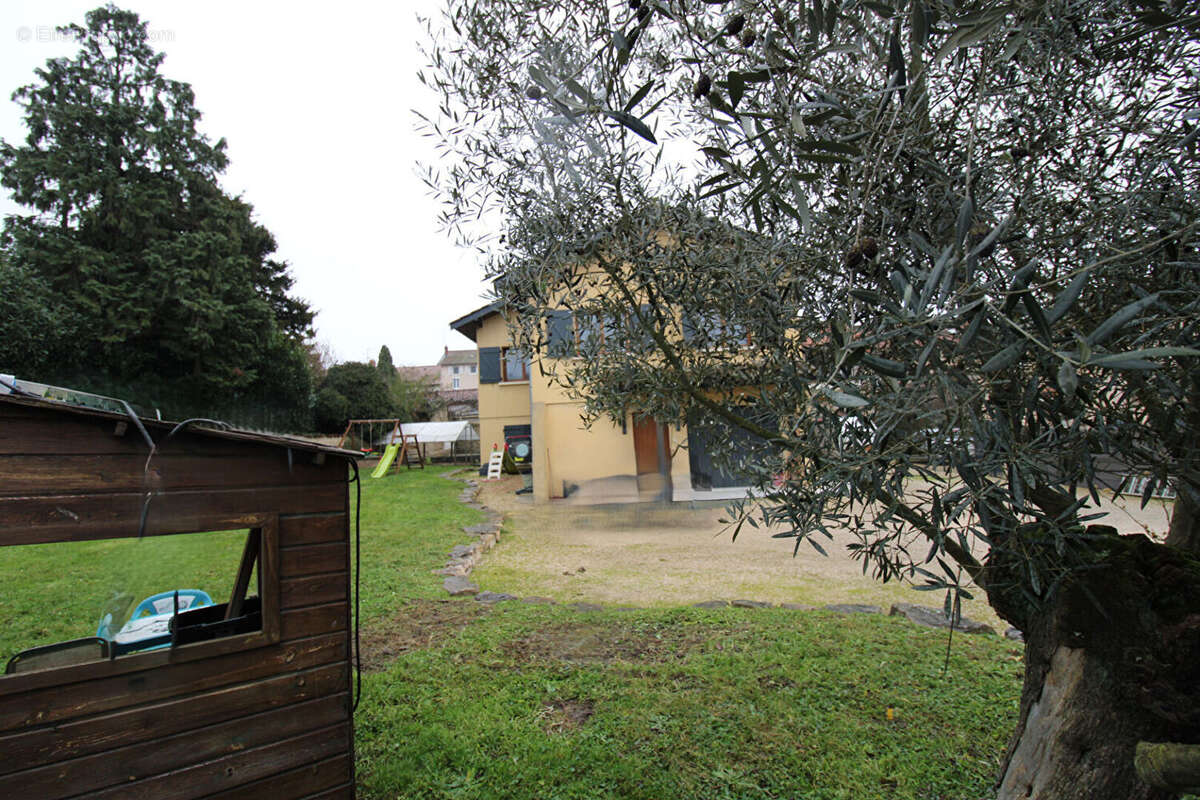 Maison à CHATILLON-SUR-CHALARONNE