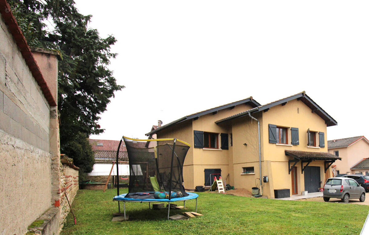 Maison à CHATILLON-SUR-CHALARONNE