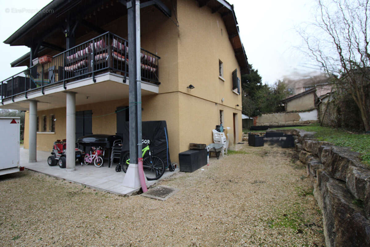 Maison à CHATILLON-SUR-CHALARONNE