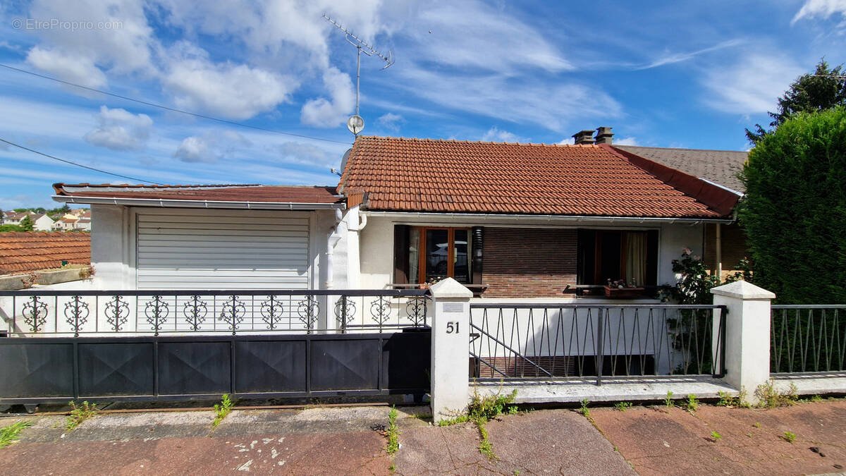 Maison à MARLY-LA-VILLE