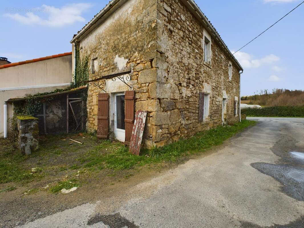 Maison à L&#039;HERMENAULT