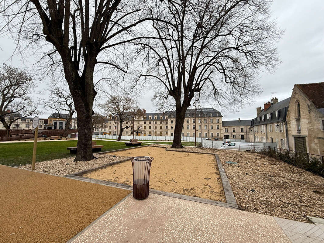 Commerce à BOURGES