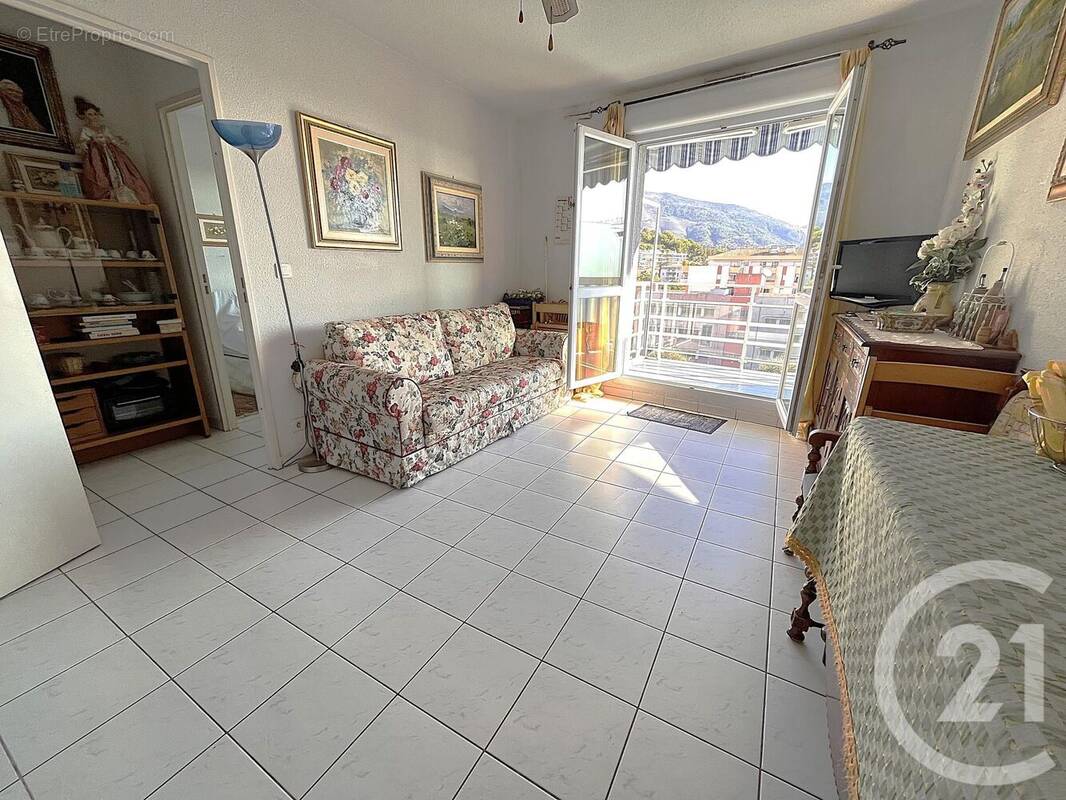 Appartement à ROQUEBRUNE-CAP-MARTIN