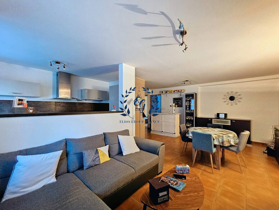 Appartement à MARSEILLE-4E