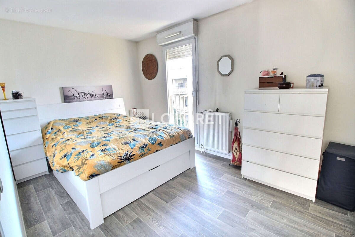 Appartement à GENNEVILLIERS