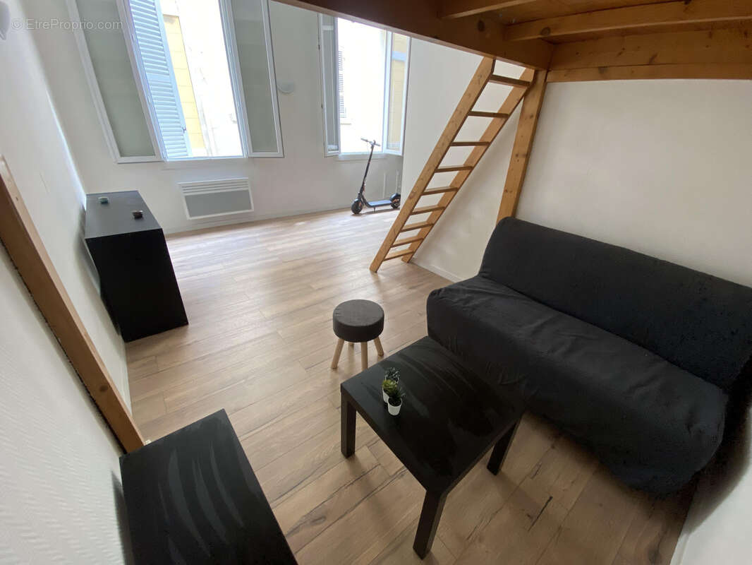 Appartement à MARSEILLE-2E