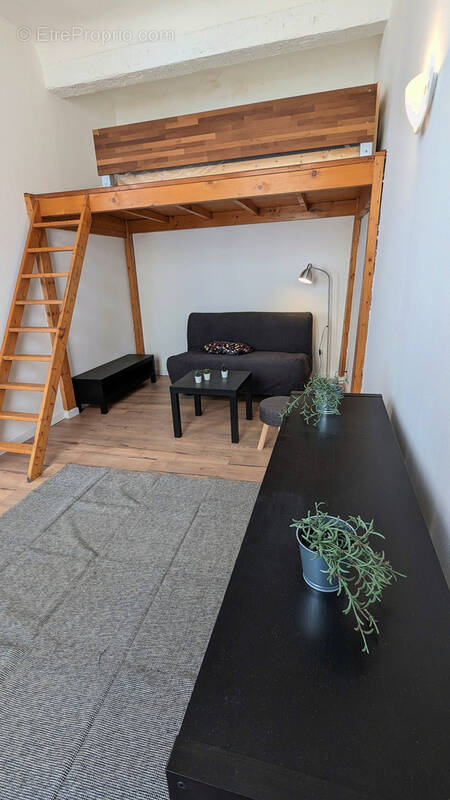 Appartement à MARSEILLE-2E