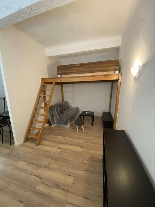 Appartement à MARSEILLE-2E