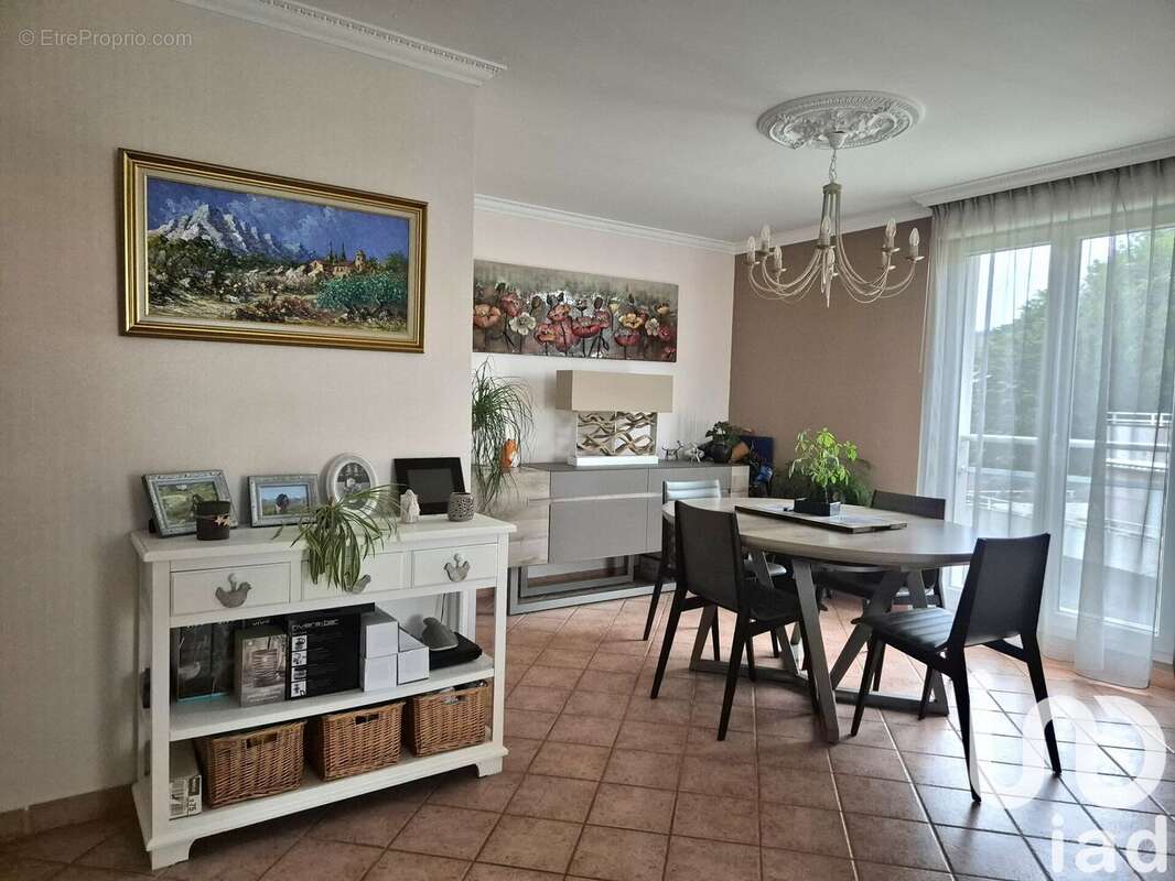 Photo 3 - Appartement à OZOIR-LA-FERRIERE