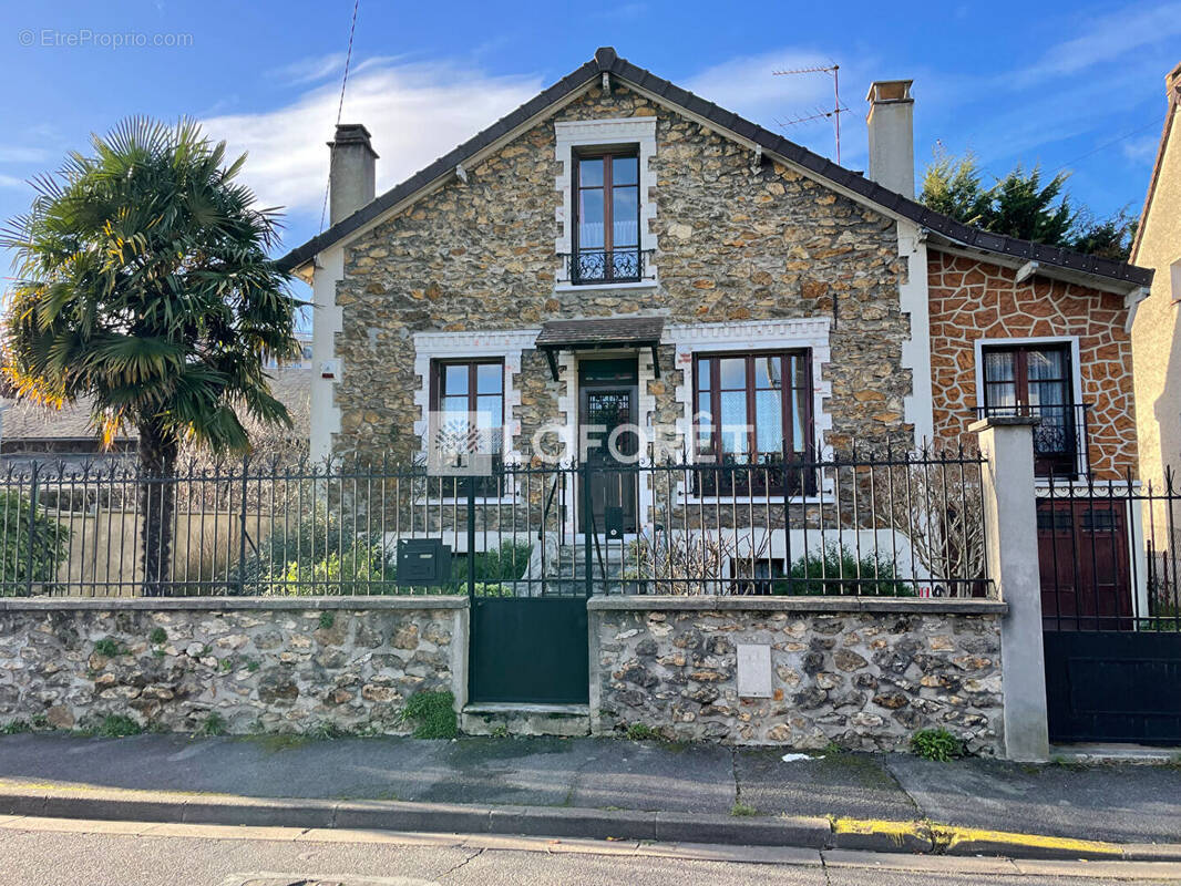 Maison à AULNAY-SOUS-BOIS