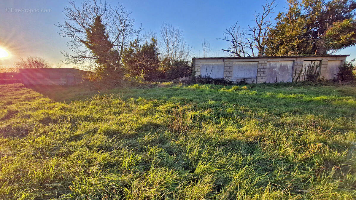 Terrain à GREZAC