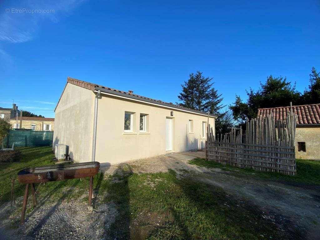 Maison à TAURIAC