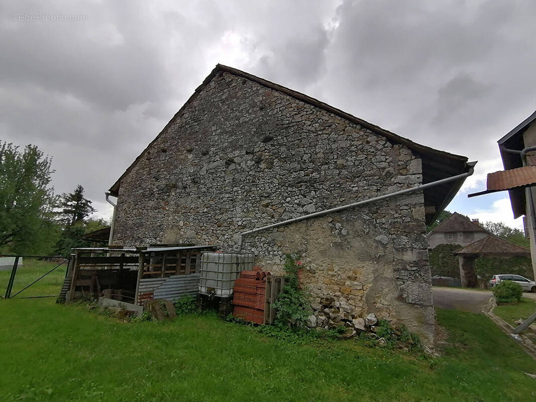 Maison à CEYZERIEU