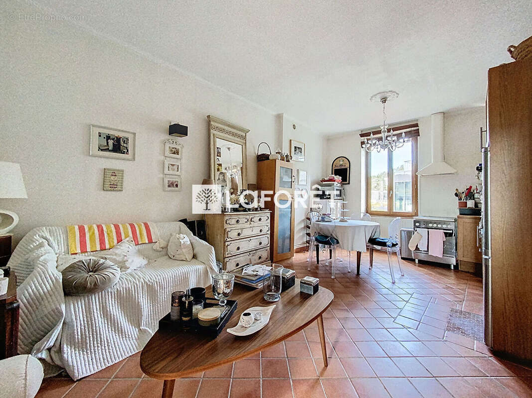 Appartement à LYON-9E