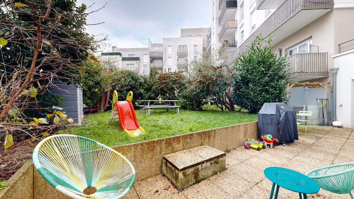 Appartement à NANTERRE