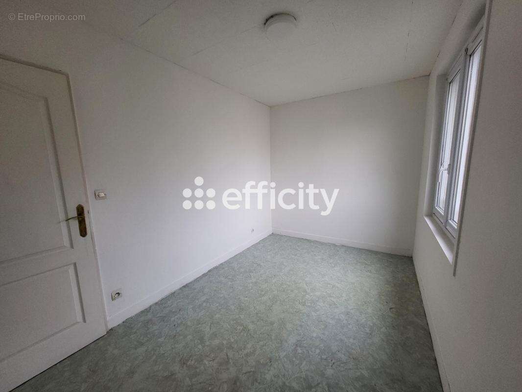 Appartement à CLICHY-SOUS-BOIS