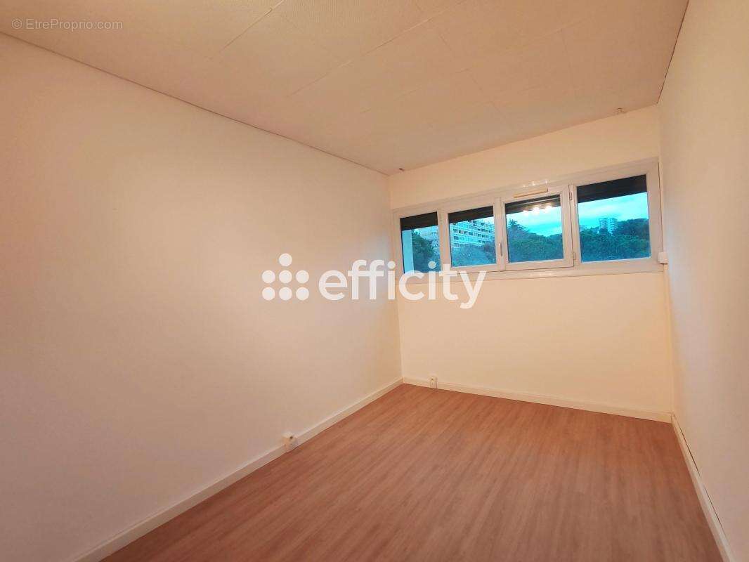 Appartement à MARSEILLE-15E